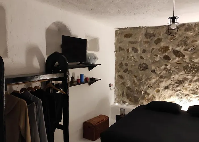 Artemis Pyrgi No1 * Platys Gialos (Mykonos)